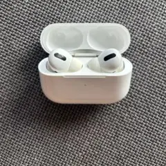 AirPods Pro with Wireless Charging Case
