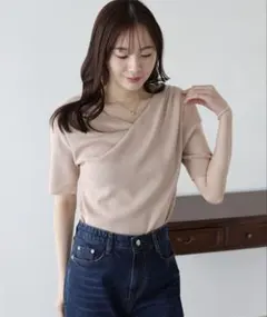 ドレープネックニットのサムネイル