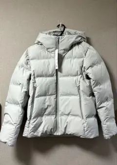 【新品未使用】ユニクロ シームレスダウンパーカ（3Dカット） ダウンジャケットS