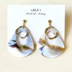 Item thumbnail for item 5f51cac5-d3c3-4c50-b2f0-f614ff4d3637