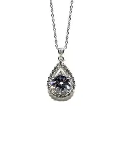 ティアドロップ型クリスタルネックレス