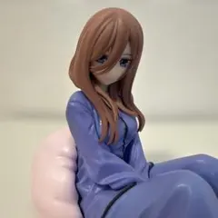 五等分の花嫁 中野三玖 フィギュア パジャマ 部屋着 ピンククッション付