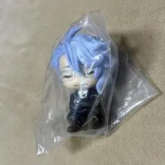 ツイステッドワンダーランド 肩ズン アズール