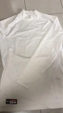 アンダーアーマー　MD  ホワイト　長袖