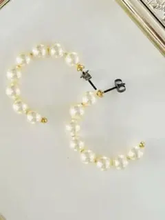 パールフープピアス　C型　チタン金具　スワロフスキークリスタルパール