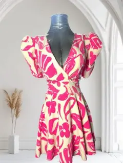 【新品】ペルー製 フラワープリントワンピース Mサイズ パット付き