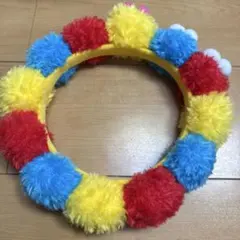 カラフルポンポンカチューシャ
