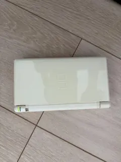 ニンテンドーDS Lite 充電器　ポーチ付き