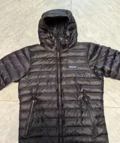 Patagonia フード付きライトダウン ブラック