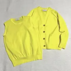 アダムエロペ　ポリ強撚Ｖネックカーディガン ノースリーブニット　アンサンブル　黄