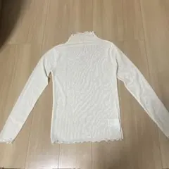 【美品】シアートップス　ホワイト　長袖　カットソー　M