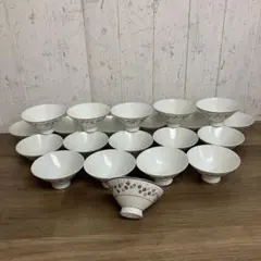 3F 【昭和レトロ】陶器製 ご飯茶碗 21個セット 赤い花模様 ビンテージ 3F 【昭和レトロ】陶器製 ご飯茶碗 21個セット 赤い花模様 ビンテージ