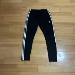 adidas 3本ライン ブラックジャージパンツ