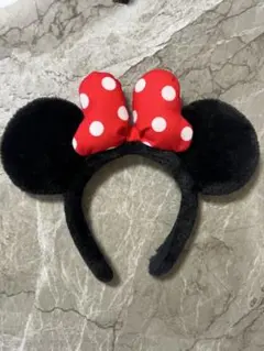 ミニーマウス カチューシャ 赤いリボン