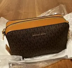 新品　マイケルコース ロゴショルダーバッグ