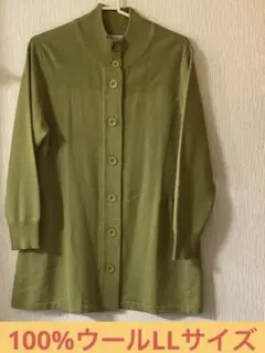 オリーブグリーン ボタン付きハイネックセーター