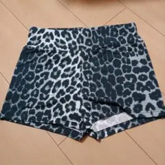 SHEIN レオパード柄 ショートパンツ