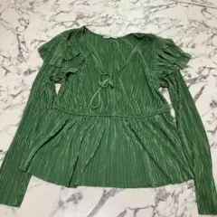 5/1まで！ZARA グリーン フリル付きブラウス L