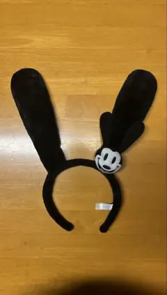 オズワルド耳型カチューシャ 黒(定番お揃いコーデ)