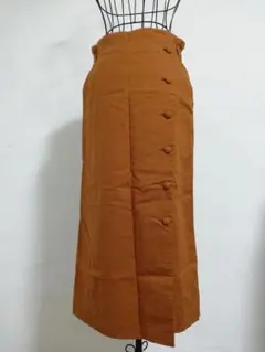 オレンジ タイトスカート