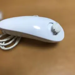 【匿名　送料無料】431-20家庭用ゲーム機　任天堂Wiiヌンチャクホワイト