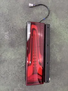 FUSO スーパーグレート LEDリヤコンビネーションランプ 右 - メルカリ