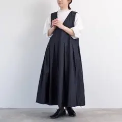 Vネック デニム ジャンパースカート ロング丈のサムネイル
