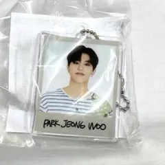 TREASURE ジョンウ アクリルキーホルダー