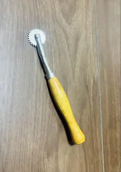 바느질용 룰렛 나무 손잡이