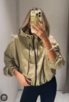 マウンテンパーカー