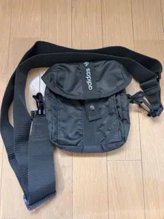 adidas アディダス ショルダーバッグ