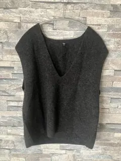 3DスフレヤーンVネックベスト