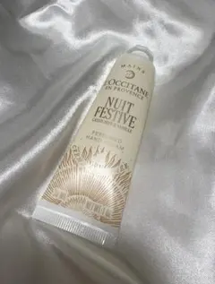 正規品　新品　ロクシタン　ニュイ フェスティブパフュームド　ハンドクリーム