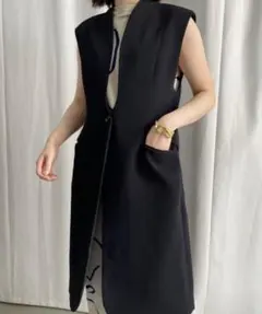 Ameri  新品♡WAVE COLLAR ANGULAR VEST  Ｓサイズ 即完売のWAVE COLLAR ANGULAR VESTが緊急再販売決定♡ | 黒石奈央子