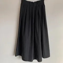 GU ジーユー　サテン　フレアスカート　M