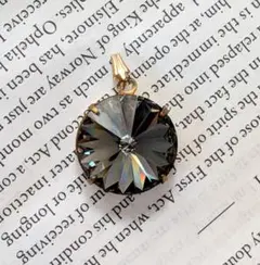 ヴィンテージスワロフスキー　ブラックダイヤ　新品未使用　ネックレスペンダント