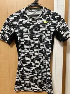 NIKE PRO COMBAT