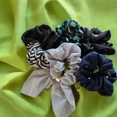 【匿名発送】まとめ売り シュシュ 5点セット 大きめ チャーム付き リボン 黒