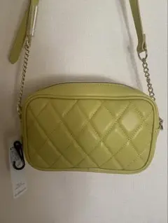 GU キルティングショルダーバッグ