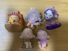 POP MARTフィギュア　ポップマート　シークレットSP温度ラブブ　ストラップ