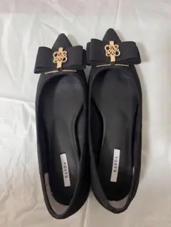 モノグラムパーツリボンフラットパンプス　RANDA