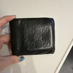 GUCCI グッチ 二つ折り財布 ブラック GG柄のサムネイル