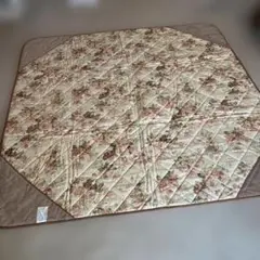 花柄キルティング八角形マット　こたつ敷き　195×195