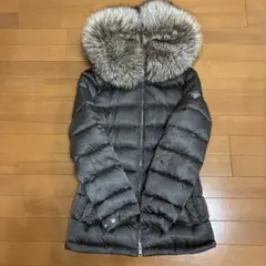 PRADA グレー ダウンジャケット　ファー付き　38