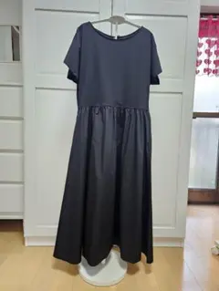 ユニクロ　黒 半袖 カットソーワンピース S