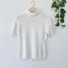 【アンタイトル】半袖ニット タートルネック 斜めストライプ シンプル 白（9）