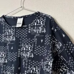 ムーミン×ピープルツリー Tシャツ クルーネック 総柄 リトルミィ プリント Mのサムネイル