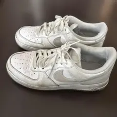 ナイキエアフォース 1'07 LV8