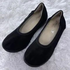 【新品・22.5cm】ラックラック 空飛ぶパンプス／ブラック スエード