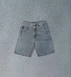 GUESS グレー ショートパンツ 31